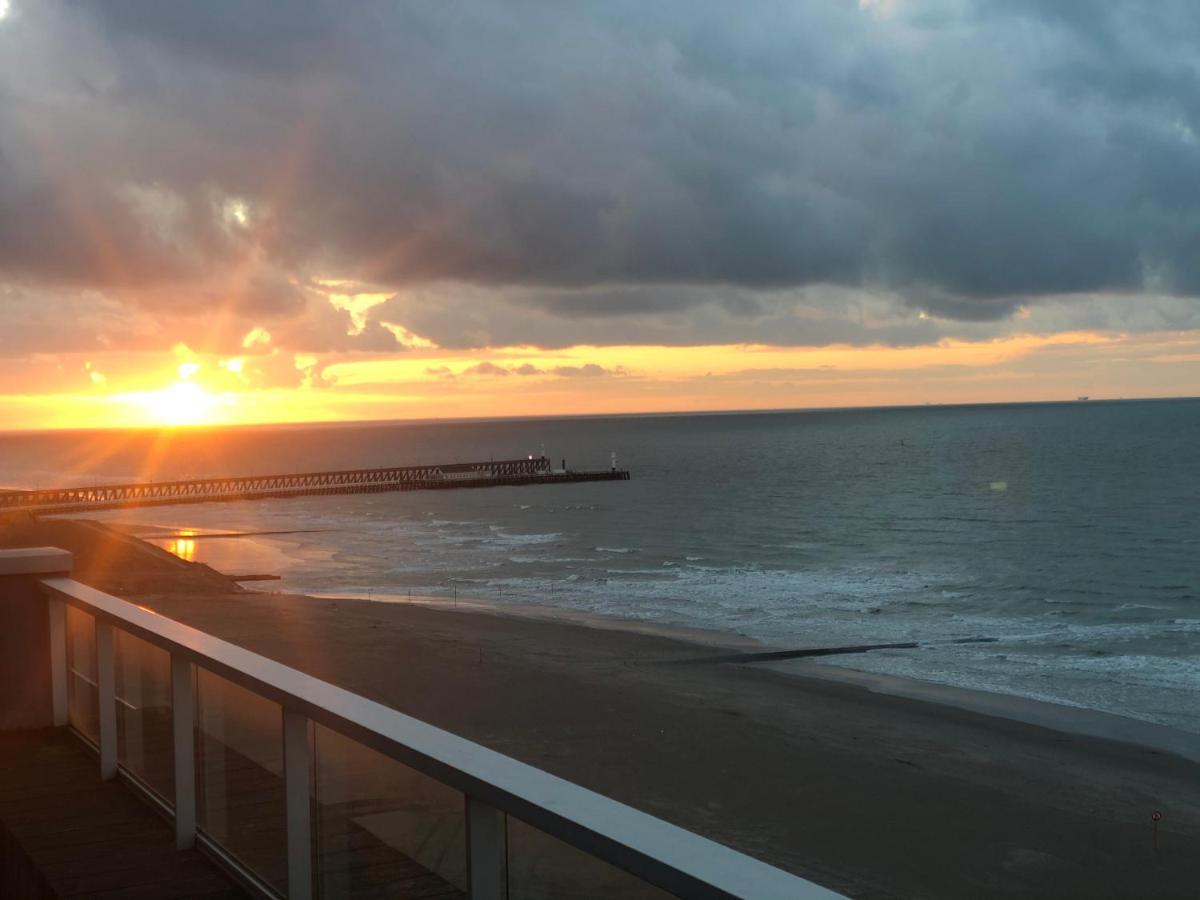 Penthouse Sea-Loft Blankenberge, Uniek Zeezicht, Luxeloft Met 40M2 Terras! Exterior foto